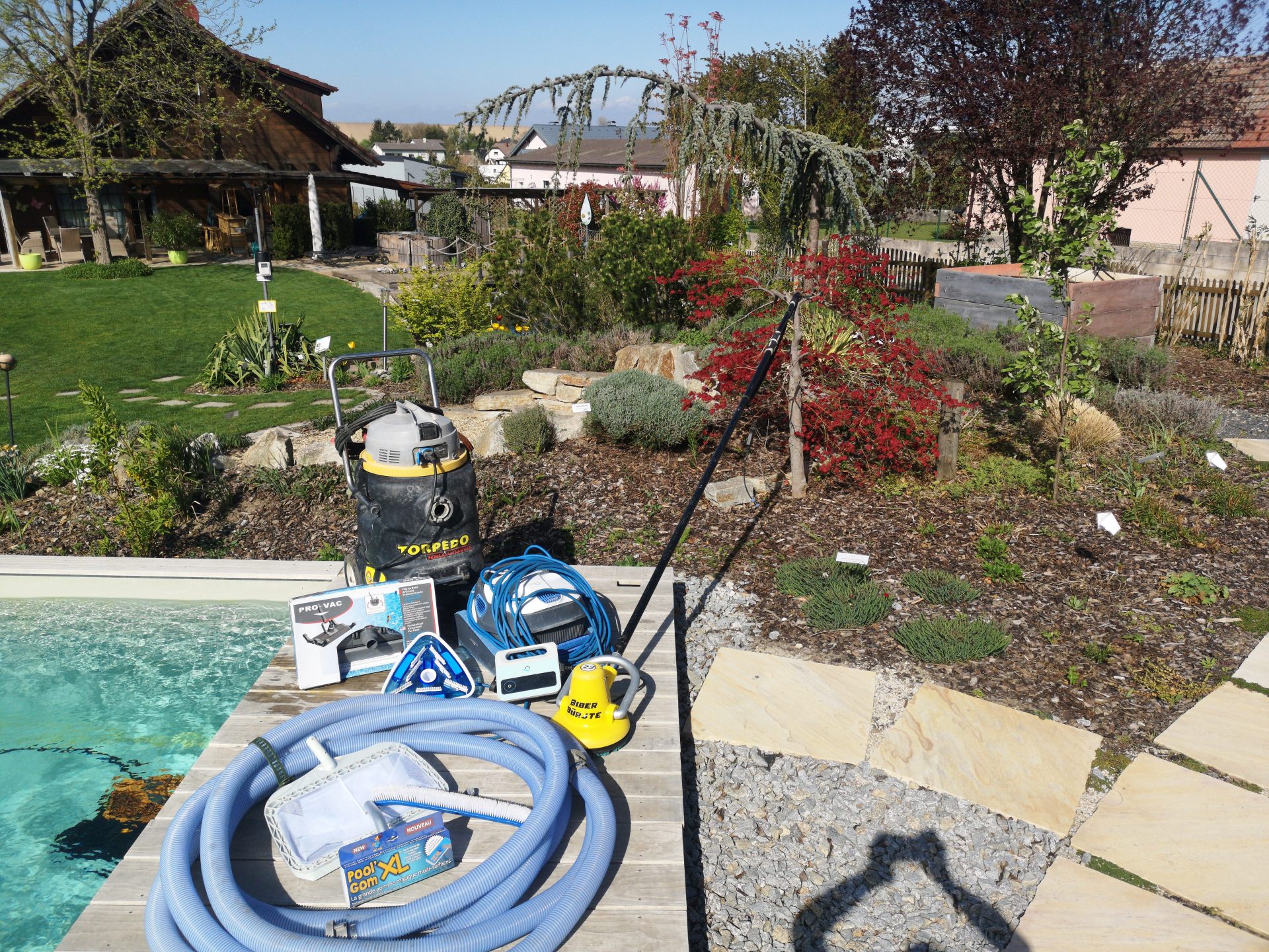 Pflegegeräte für Naturpool und Schwimmteich